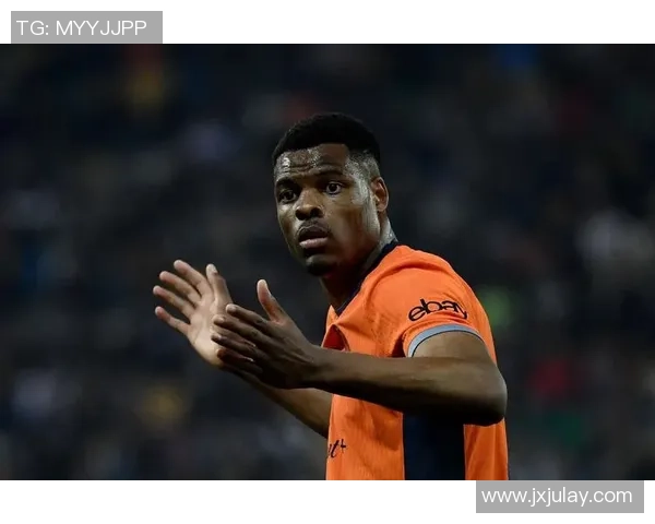 欧洲足球明星汇聚一堂的璀璨星光与传奇故事分享