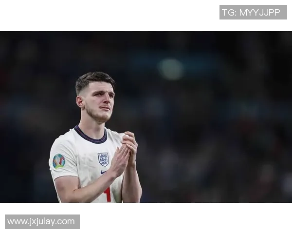 足球明星凯恩在全球足球运动员排名中的地位与影响力分析 足球明星凯恩在全球足球运动员排名中的地位与影响力分析