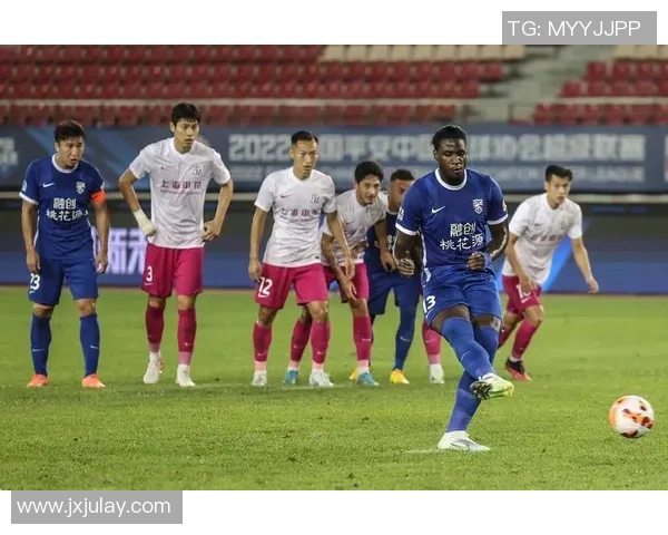 赛后分析:上海足球队与武汉足球队在耐力对决中的表现与启示 赛后分析:上海足球队与武汉足球队在耐力对决中的表现与启示